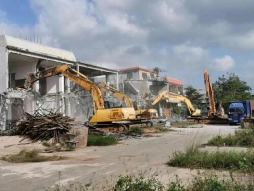法院无权直接认定无证建筑为违法建筑